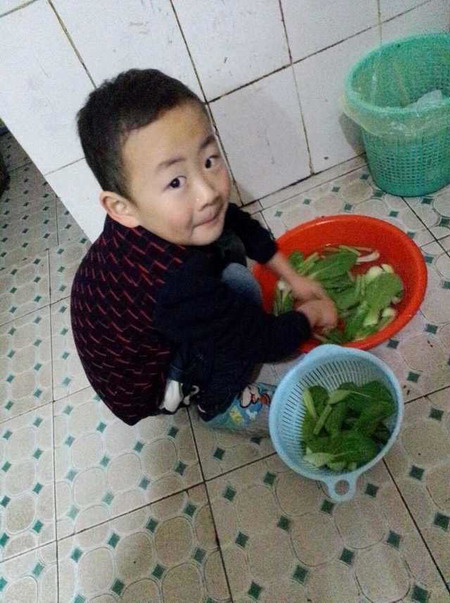 帮妈妈洗洗菜